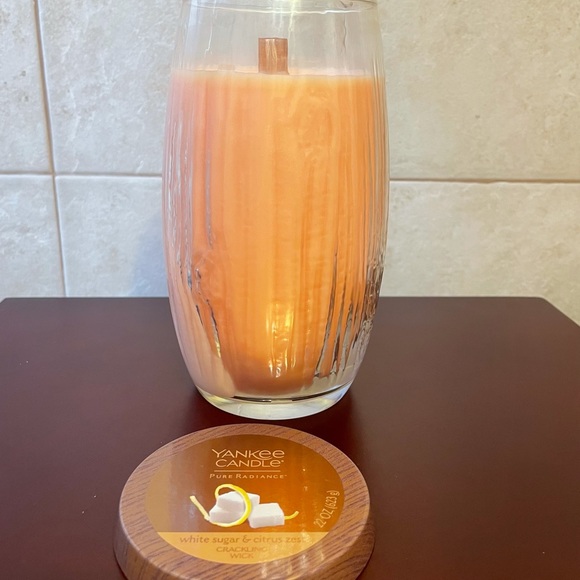 NEW YANKEE CANDLE PURE RADIANCE WHITE SUGAR & CITRUS ZEST 22 oz - Picture 3 of 10